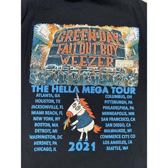 The Hella Mega Tour 2021 Graphic T-shirt Women Medium Black Music - Picture 4 of 6